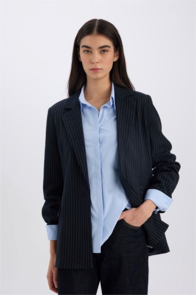 	Oversize Geniş Kalıp Kruvaze Yaka Blazer Ceket