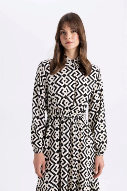 Robe longue en viscose imprimée à manches longues et col chemise