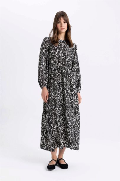 Robe longue en viscose imprimée à manches longues et col rond