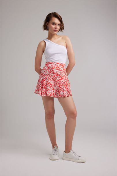 تنورة قصيرة منقوش