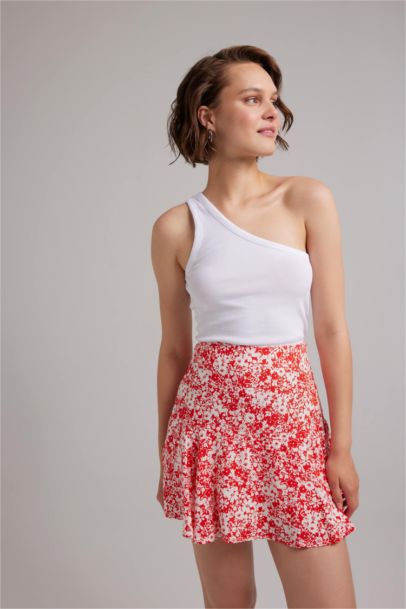 تنورة قصيرة منقوش