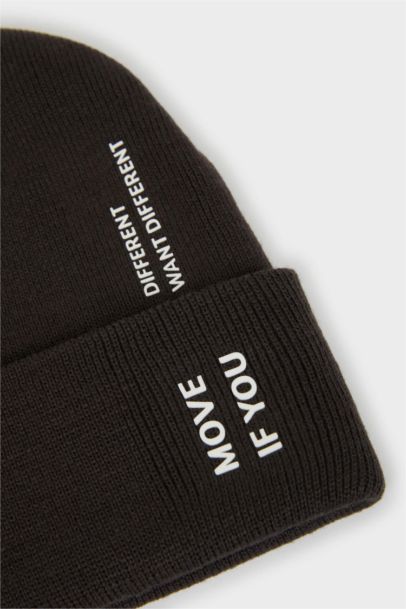 Man Knitwear Printed Beanie