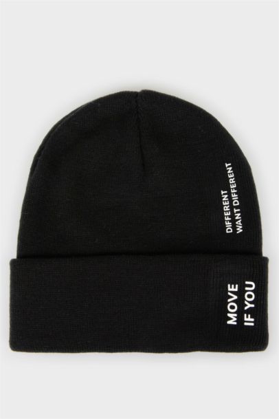 Man Printed Knit Beanie
