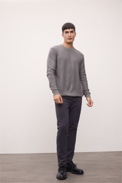 Standard Fit Cotton Crew Neck Knitted Pullover