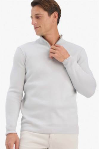 بلوز تريكو قصة عادية بياخة نص سحاب