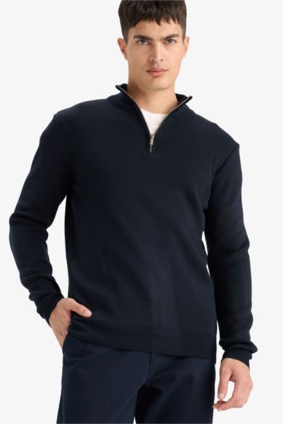 Standard Fit Half Zippered Basic Knit Pullover