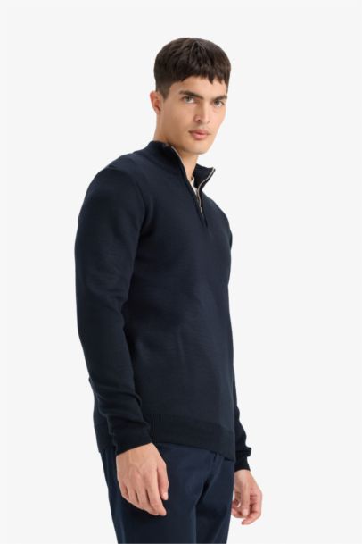 Standard Fit Half Zippered Basic Knit Pullover