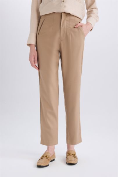 Slim Fit Dar Kesim Cepli Yüksek Bel Kısa Paça Basic Düz Kumaş Pantolon