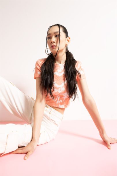 تيشيرت منقوش نص ردن