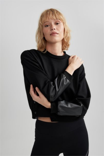 Oversize Fit Crew Neck Sports Sweatshirt