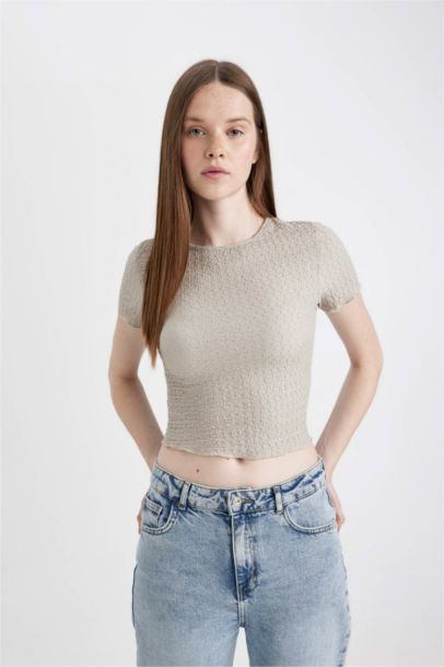 Fıtted Bisiklet Yaka Bürümcük Kısa Kollu Tişört