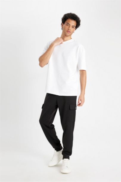 Regular Fit With Cargo Pockets Elastic Waist Jogging Trousers