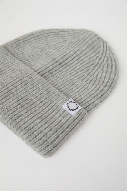 Kadın Dokuma Etiketli Triko Bere