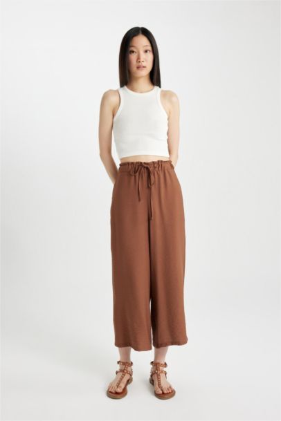 Linen Look Capri with Elastic Waist
