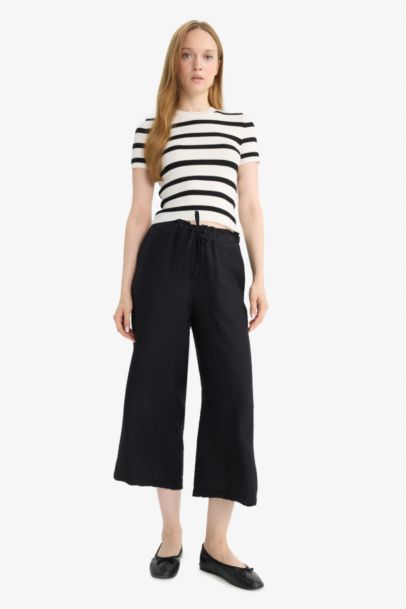 Straight Leg Linen Look Capri