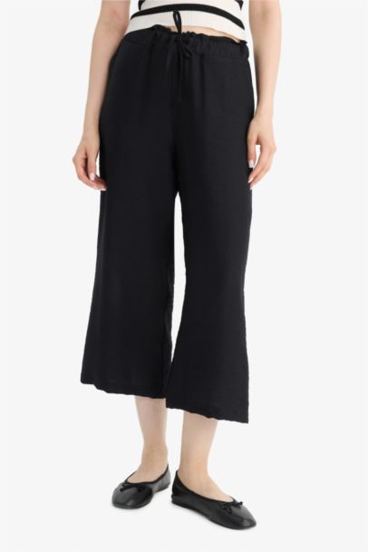 Straight Leg Linen Look Capri