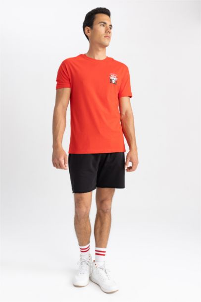 Standard Fit Chicago Bulls Licensed Crew Neck T-Shirt