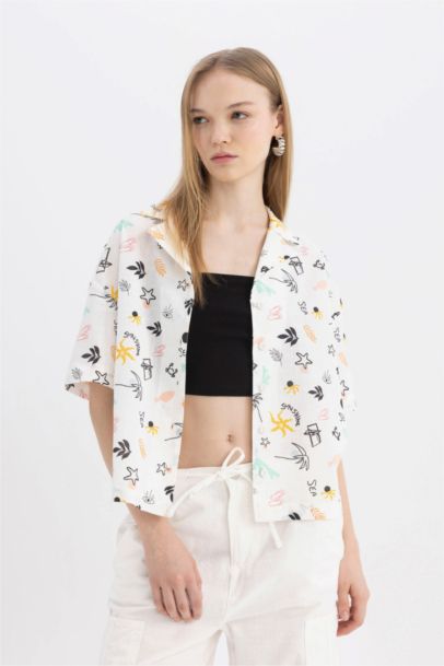 قميص نص كم واسع مطبوع برقبة بيجاما