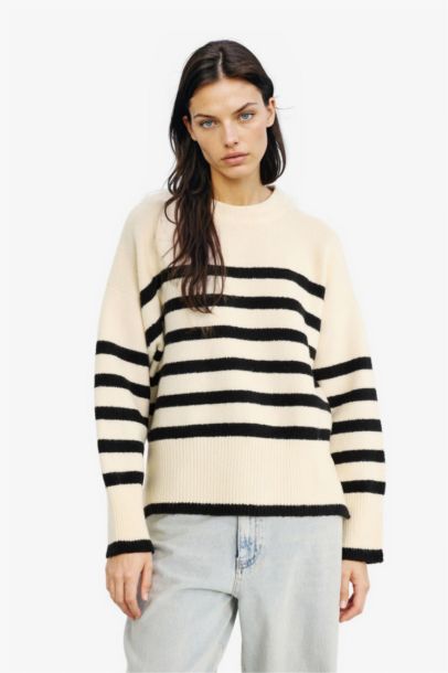 Oversize Geniş Kalıp Yarım Balıkçı Yaka Çizgili Triko Kazak