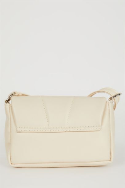 Kadın Toka Detaylı Suni Deri Çapraz Çanta