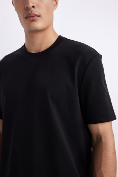 Regular Fit Crew Neck Short Sleeve Basic T-Shirt