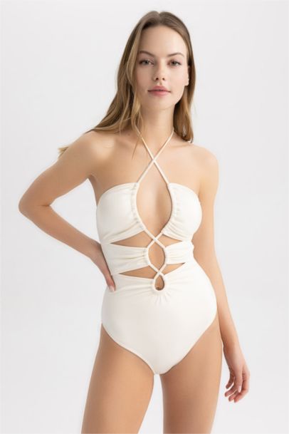 مايوه قصة عادية من Fall In Love