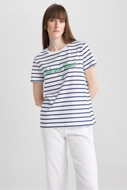 تي شيرت قطن بطباعة شعار قصة عادية