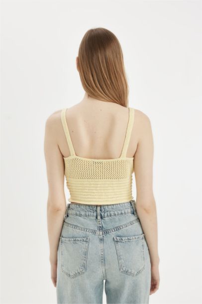 Slim Fit V-Neck Knitted Crop Top