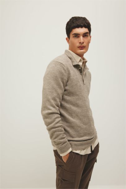 Standard Fit Polo Collar Buttoned Knitted Pullover