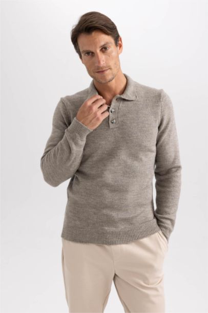 Standard Fit Polo Collar Buttoned Knitted Pullover