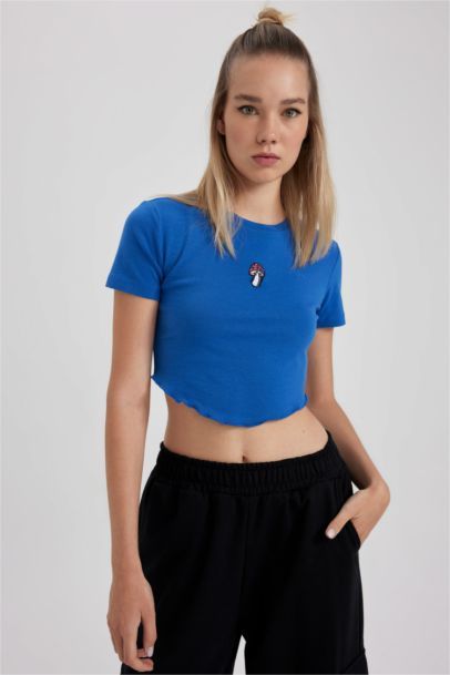 Slim Fit Embroidered Ribana Short Sleeve T-Shirt