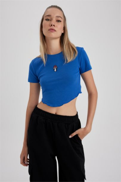 Slim Fit Embroidered Ribana Short Sleeve T-Shirt