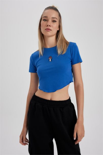 Slim Fit Embroidered Ribana Short Sleeve T-Shirt