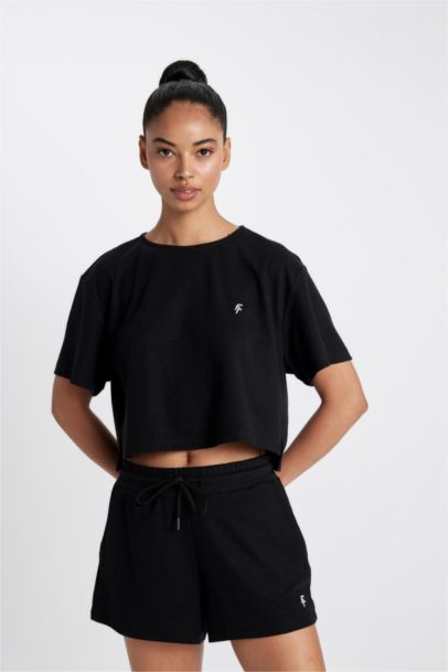 Cropped Fıt Bisiklet Yaka Sporcu Ribana Kısa Kollu Tişört