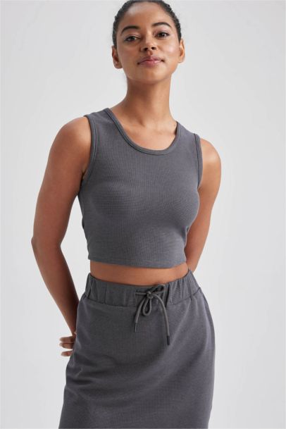 DeFactoFit Slim Fit Crew Neck Tank Top