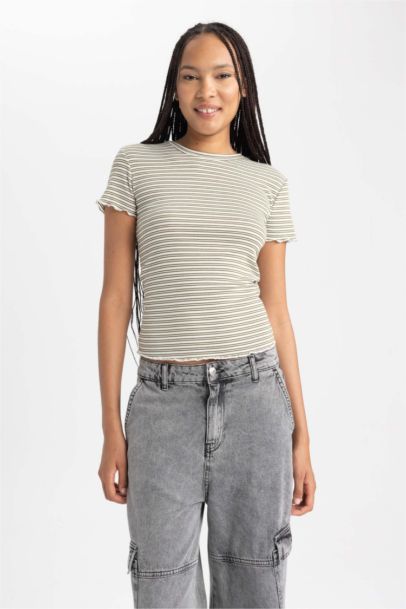 Slim Fit Crew Neck Short Sleeve T-Shirt