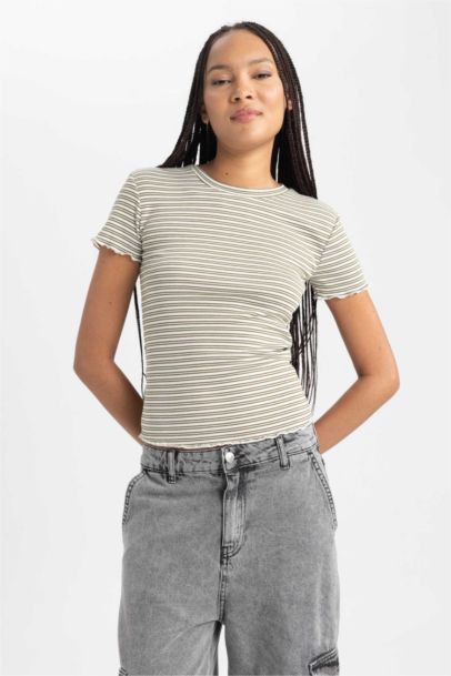 Slim Fit Crew Neck Short Sleeve T-Shirt