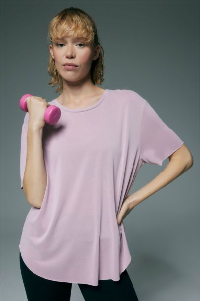 تي شيرت رياضي اوفر سايز قصة عادية