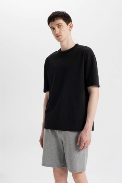 Slim Fit Zipper Pocket Shorts