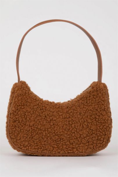 جنطة يد نسائي  بيزك قطيفة