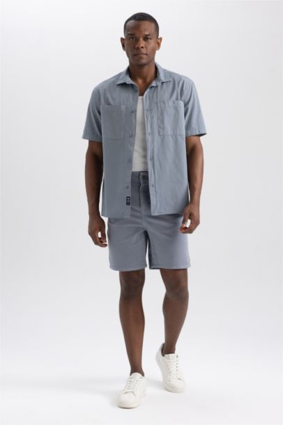 برمودا قصة فضفاضة