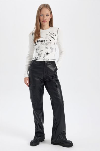 تيشيرت ردن طويل مضلع مطبوع