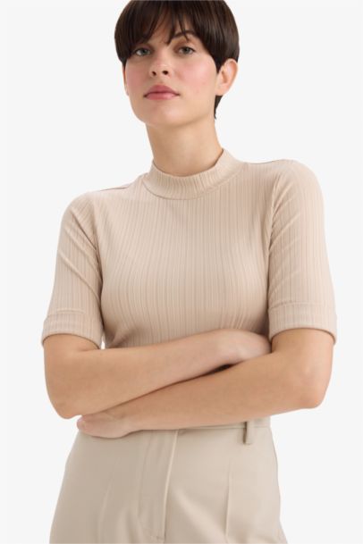 Woman Short Sleeve T-Shirt