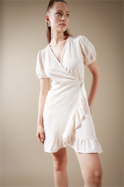 فستان قصير كتان بياخة متقاطعة