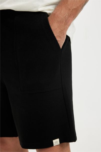 Slim Fit Elastic Waisted Shorts