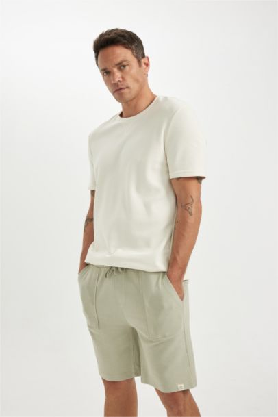 Slim Fit Elastic Waisted Shorts