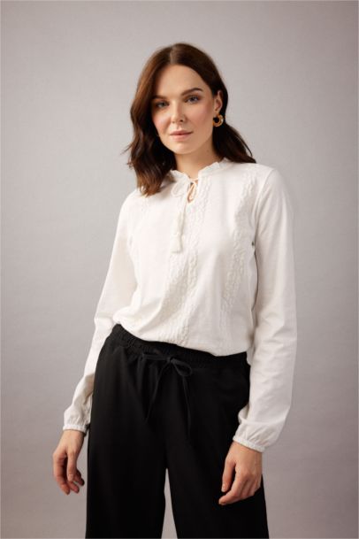 تي شيرت كم طويل قصة عادية برقبة مستديرة