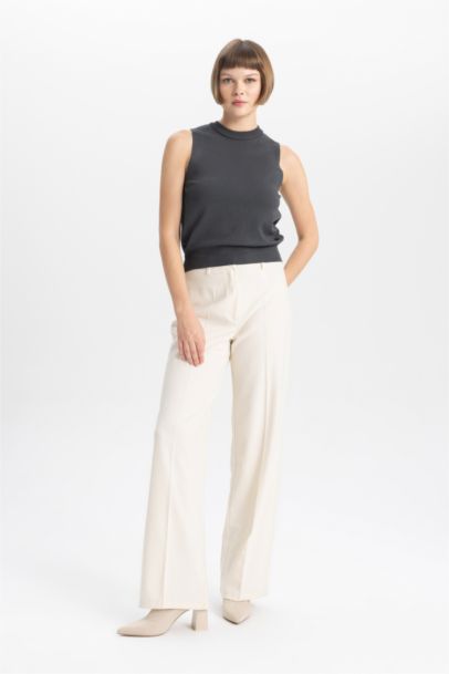 Regular Fit Crew Neck Sleeveless Tank Top