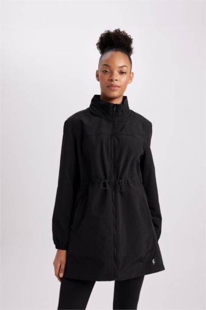 جاكيت مطر سليم فيت بغطاء للرأس طارد للماء من DeFactoFit