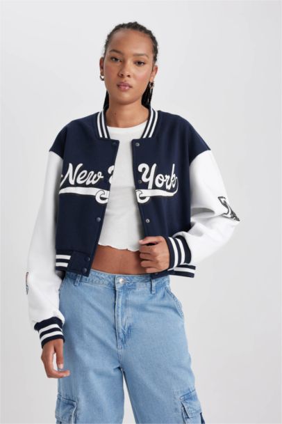 Бомбер оверсайз с принтом из плотной ткани для женщин